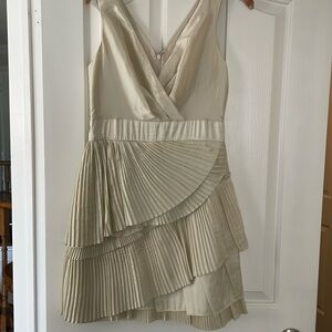 Champagne colour. Party dress. Never worn